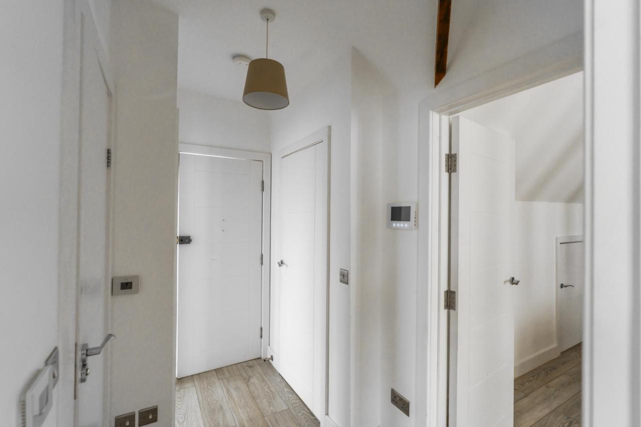 Top Floor Apartment High Street Kensington London Exterior foto